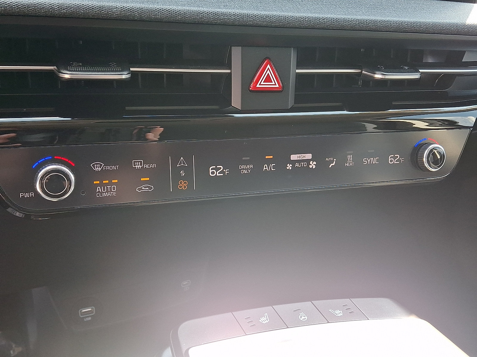 Certified 2024 Kia EV6 Light AWD/4WD image 15