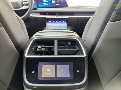Used 2025 Lucid Air Grand Touring AWD/4WD image 37