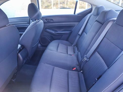 Used 2025 Nissan Altima 2.5 SV FWD image 16