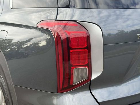 Used 2023 Hyundai Palisade SEL image 11