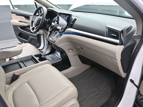 Used 2023 Honda Odyssey Touring image 23