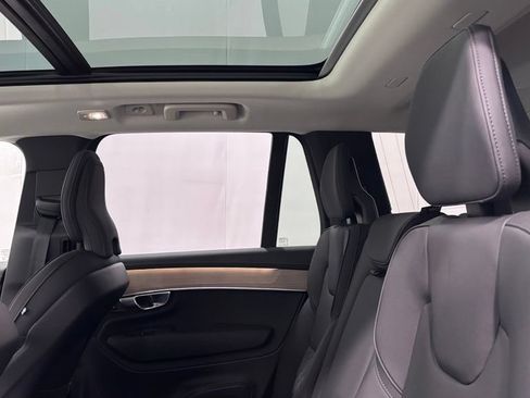 Certified 2026 Volvo XC90 B6 Plus AWD/4WD image 22