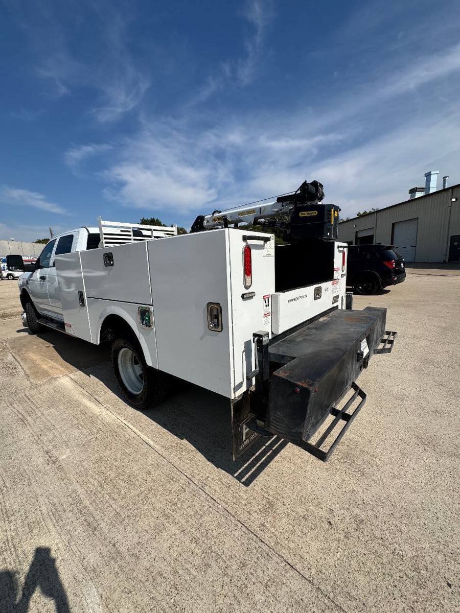 Used 2024 RAM 3500 Tradesman AWD/4WD image 4