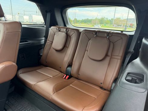 Used 2023 Lincoln Aviator Reserve w/ Equipment Group 201A AWD/4WD image 17