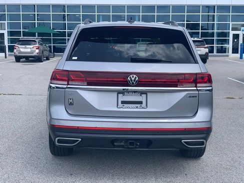 Used 2025 Volkswagen Atlas SE AWD/4WD image 5