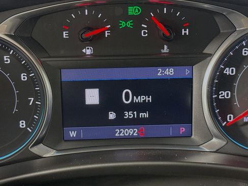 Used 2022 Chevrolet Equinox Premier image 13