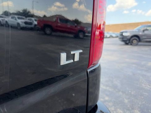 Used 2022 Chevrolet Silverado 1500 LT AWD/4WD image 19