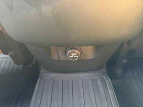 Used 2019 Volvo XC60 T5 Momentum w/ Premium Package image 15