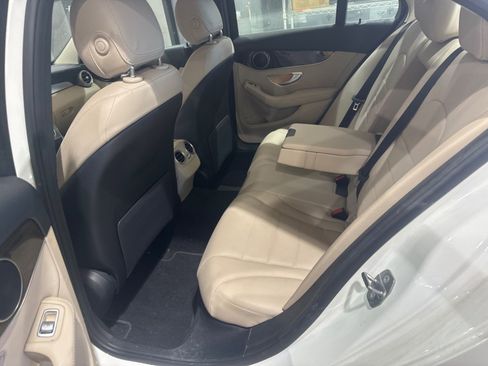 Used 2019 Mercedes-Benz C 300 4MATIC Sedan image 6