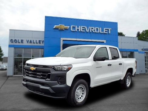 New 2025 Chevrolet Colorado W/T w/ WT Convenience Package II image 1