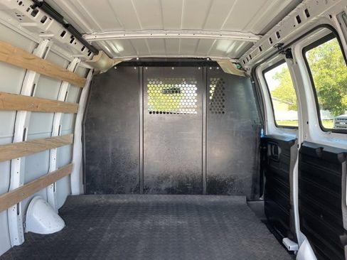 Used 2024 Chevrolet Express 2500 w/ Driver Convenience Package image 18