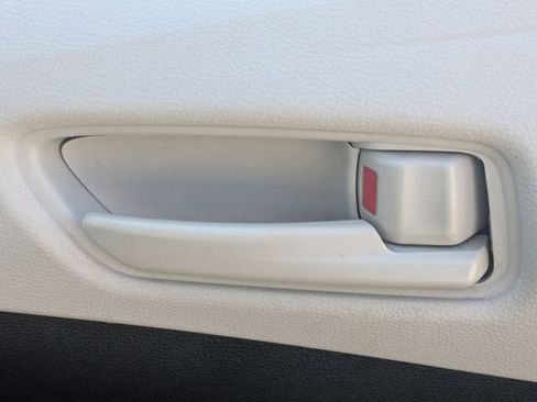 Used 2024 Toyota Corolla LE image 32