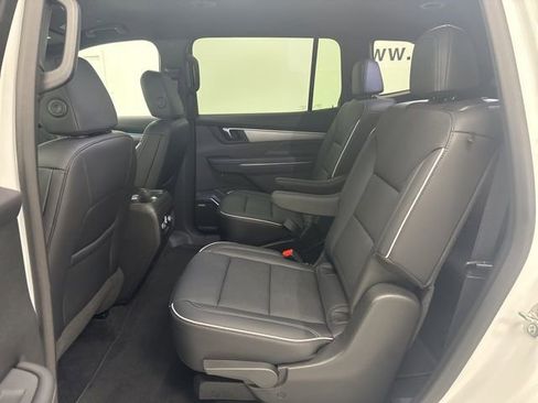 Used 2025 Buick Enclave Preferred image 27