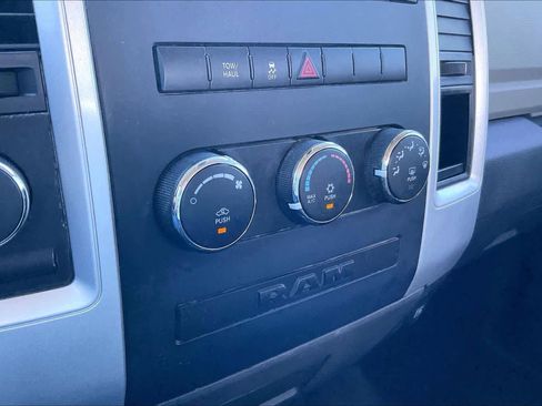 Used 2011 RAM 1500 Classic SLT image 31