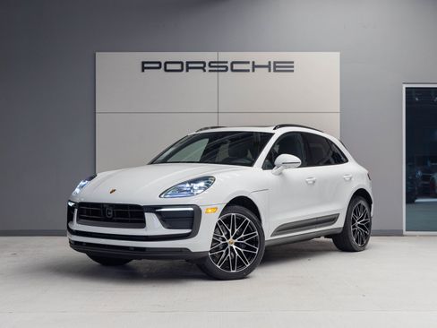 New 2026 Porsche Macan image 1
