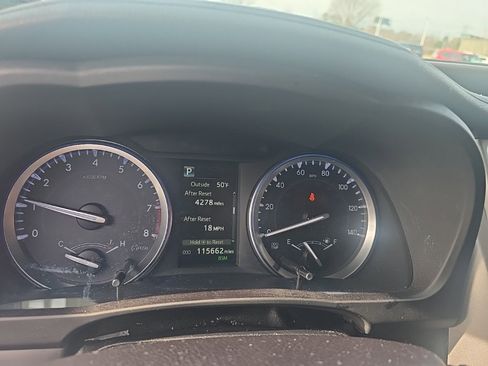 Used 2019 Toyota Highlander XLE w/ Protection Package #3 image 17