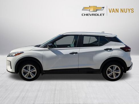 Used 2024 Nissan Kicks S FWD image 8