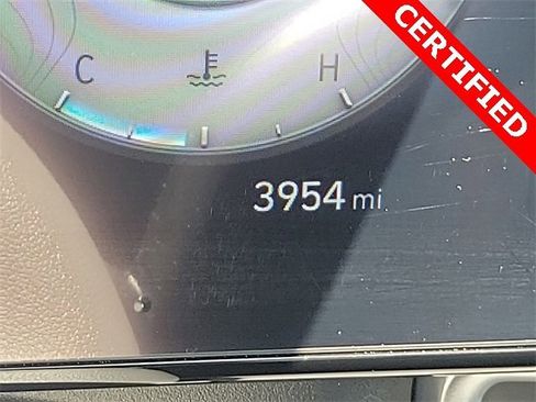 Used 2024 Hyundai Elantra SEL image 7