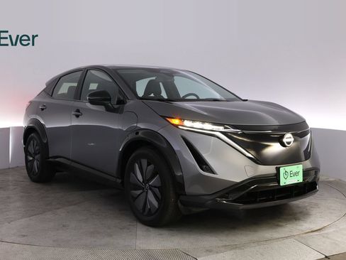 Used 2024 Nissan Ariya AWD image 13