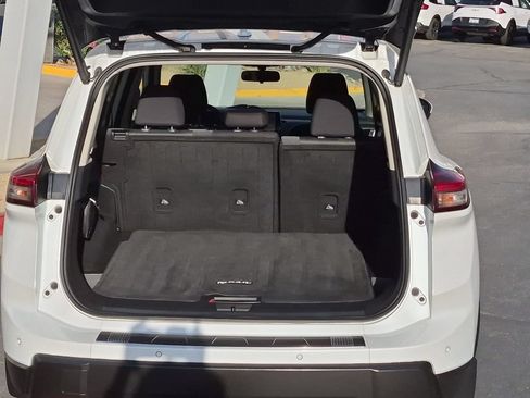 Used 2024 Nissan Rogue SV FWD image 29