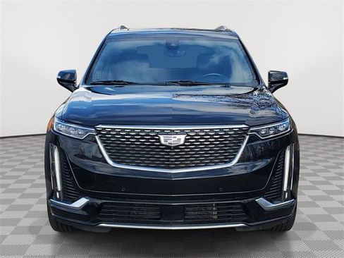 Used 2022 Cadillac XT6 Premium Luxury w/ Technology Package image 2