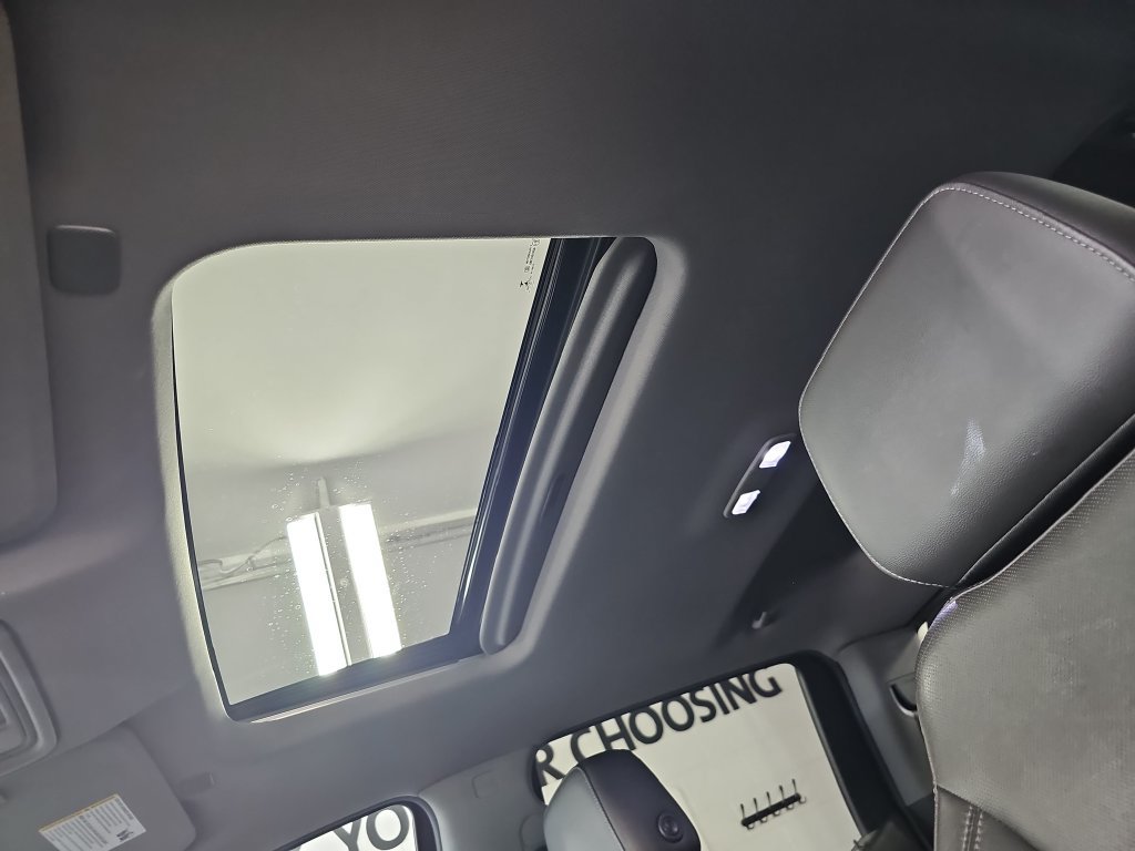 Used 2019 Chevrolet Silverado 1500 LTZ AWD/4WD image 34