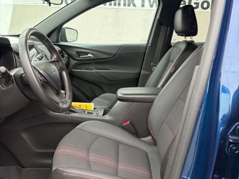 Used 2022 Chevrolet Equinox RS w/ LPO, Floor Liner Package image 7