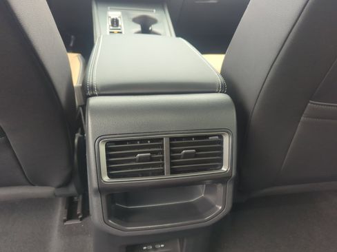 New 2026 Volkswagen Atlas Cross Sport SE image 30