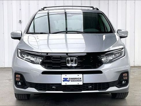 Certified 2026 Honda Odyssey Touring image 3