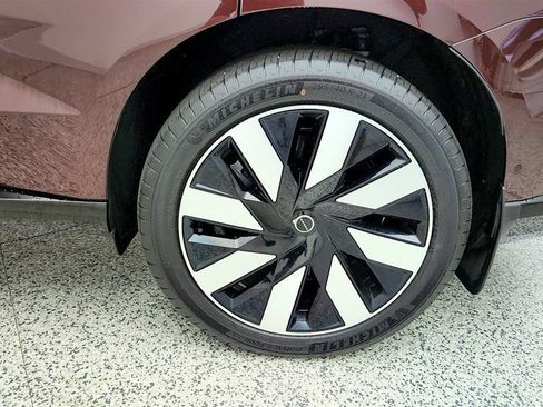 Used 2025 Volvo EX90 Ultra AWD/4WD image 9