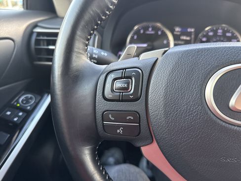 Used 2018 Lexus IS 300 image 21