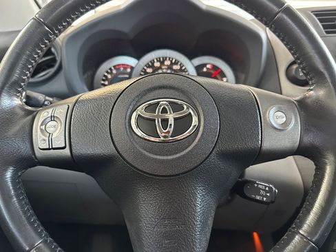 Used 2011 Toyota RAV4 Limited AWD/4WD image 27