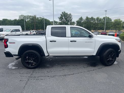 Used 2023 Chevrolet Colorado Trail Boss w/ LPO, Dark Essentials Package AWD/4WD image 17