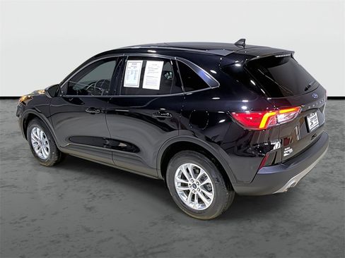 Used 2022 Ford Escape SE w/ Convenience Package image 2