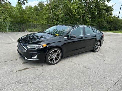 Used 2020 Ford Fusion Titanium FWD image 2