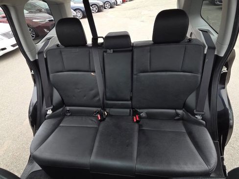 Used 2014 Subaru Forester 2.5i Limited AWD/4WD image 30
