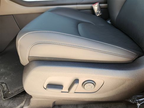 New 2026 Kia Carnival EX image 17