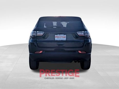 Used 2022 Jeep Compass Altitude image 9