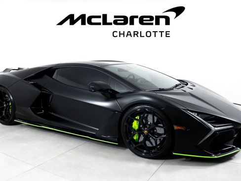 Used 2024 Lamborghini Revuelto AWD/4WD image 2