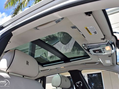 Used 2015 Rolls-Royce Ghost image 11