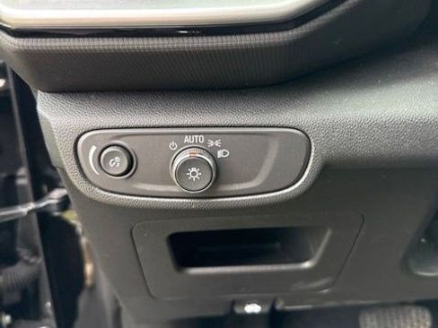 Used 2021 Chevrolet TrailBlazer LS FWD image 10