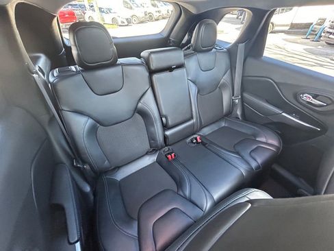 Used 2020 Jeep Cherokee Latitude Plus w/ Comfort/Convenience Group image 31