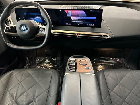 Certified 2023 BMW iX xDrive50 w/ Premium Package image 27