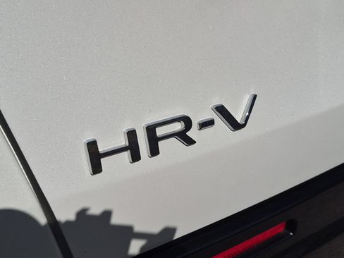 Used 2025 Honda HR-V EX-L image 13