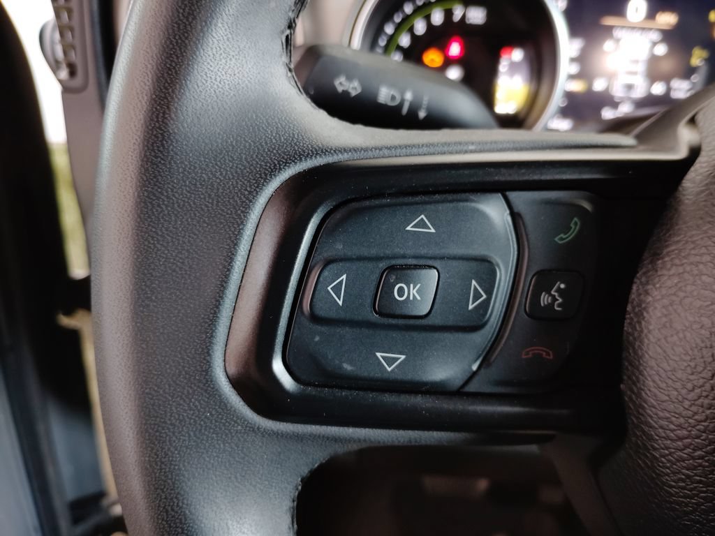 Used 2023 Jeep Wrangler Unlimited AWD/4WD image 25
