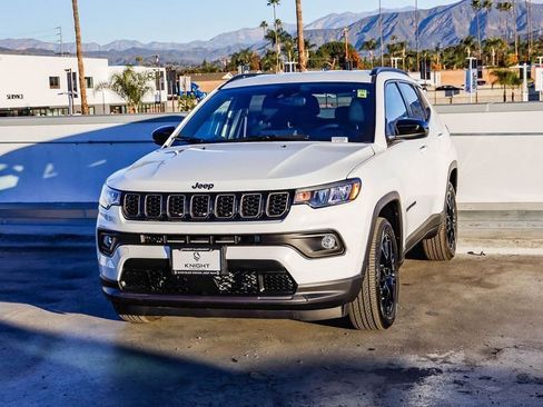 New 2026 Jeep Compass Latitude image 4