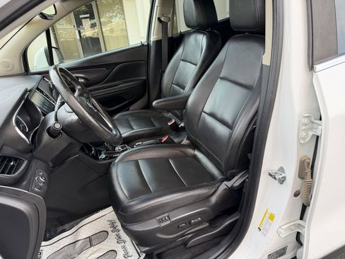 Used 2020 Buick Encore Essence image 12