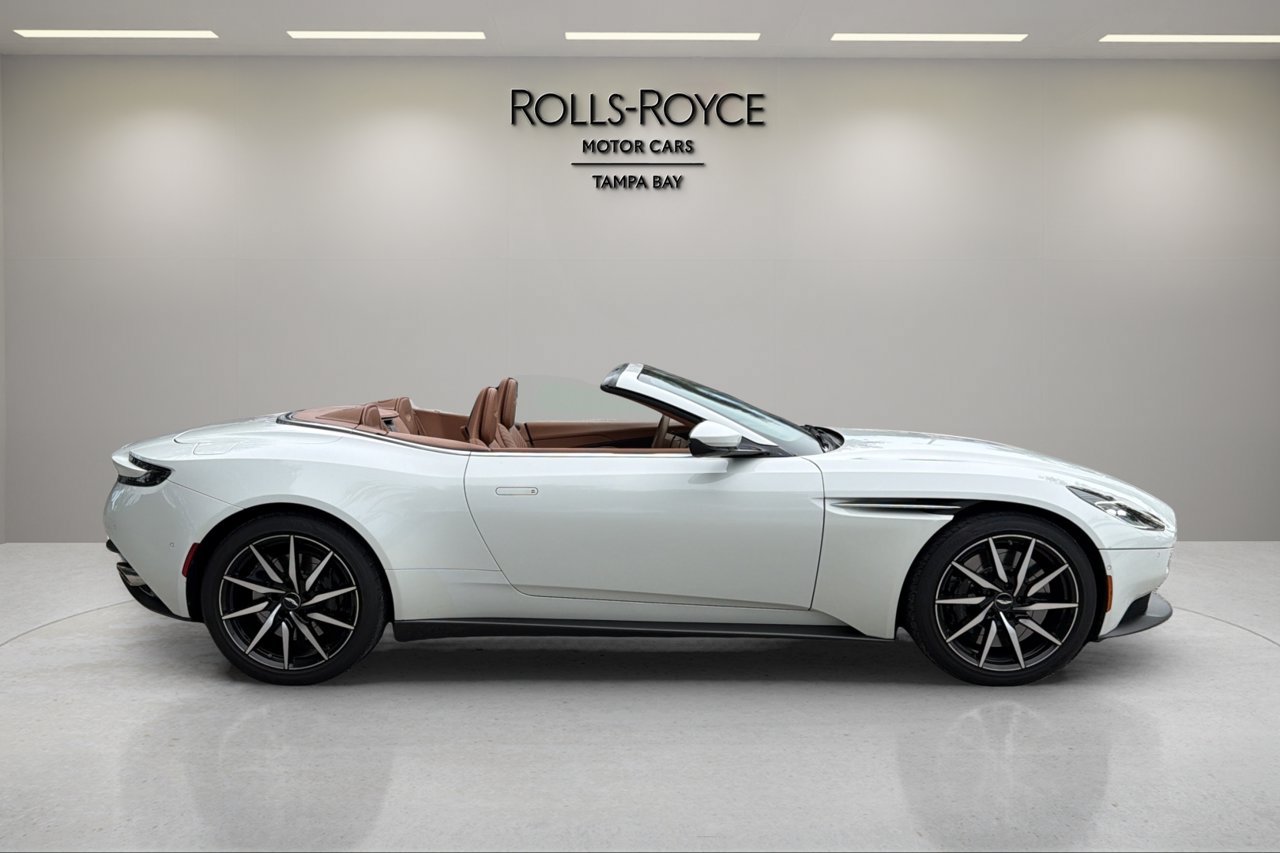 Used 2020 Aston Martin DB11 Volante RWD image 6
