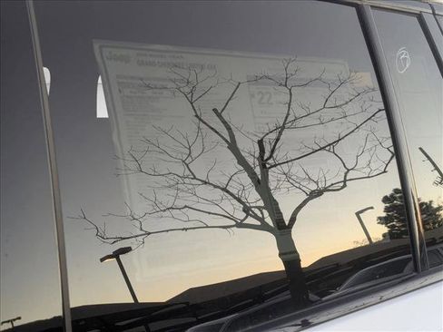 New 2025 Jeep Grand Cherokee Limited image 20