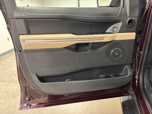 Used 2024 Ford Expedition Max Limited RWD image 22